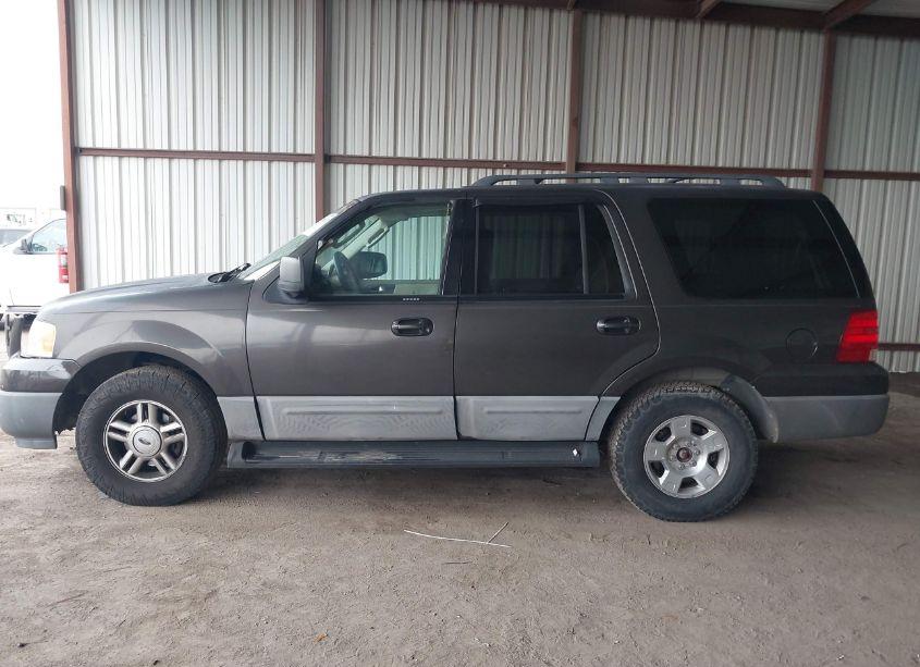 Photo 14 of 2005 Ford Expedition XLT (VIN 1FMPU15545LA63309)