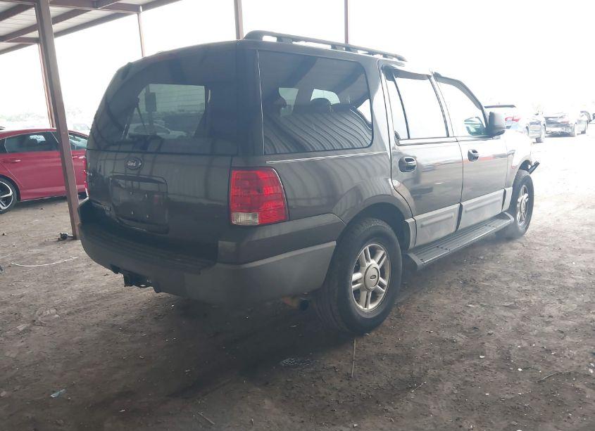 Photo 4 of 2005 Ford Expedition XLT (VIN 1FMPU15545LA63309)