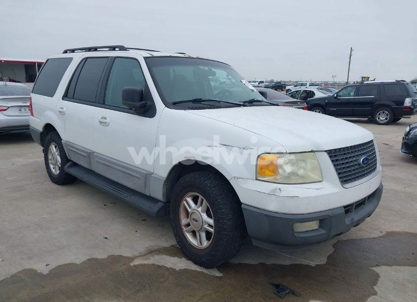 2005 Ford Expedition XLT (VIN 1FMPU15545LA64623) main photo