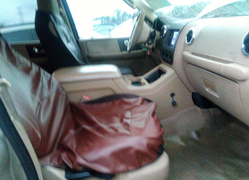Photo 5 of 2006 Ford Expedition XLT/XLT SPORT (VIN 1FMPU15546LA22342)