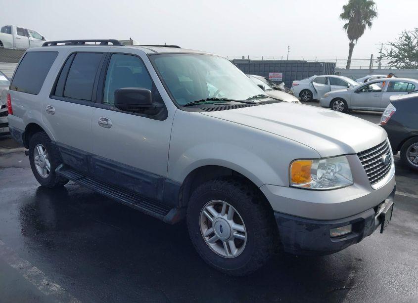 2005 Ford Expedition XLT (VIN 1FMPU15555LA01577) main photo