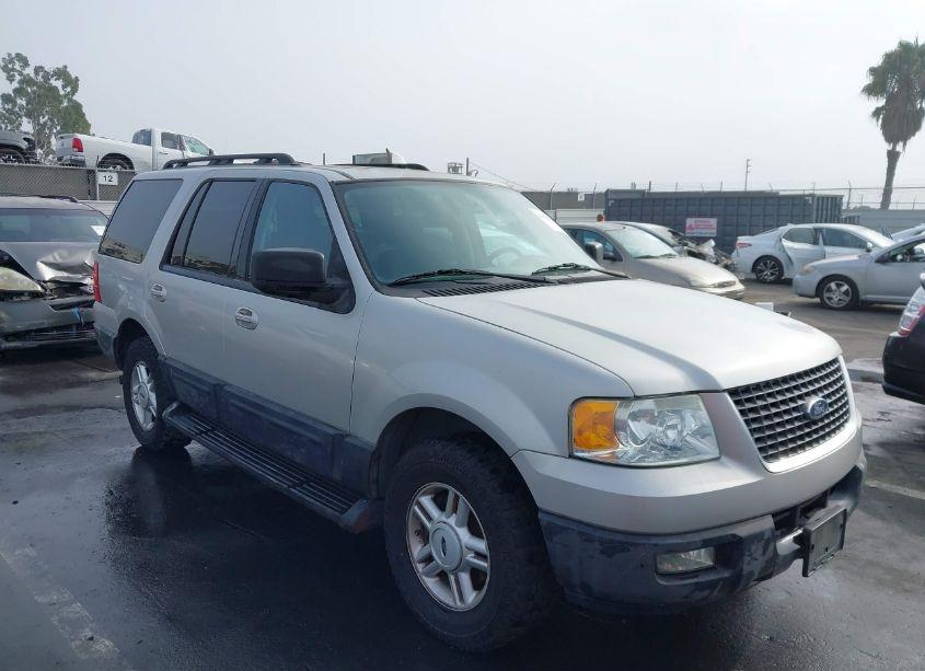 Photo 6 of 2005 Ford Expedition XLT (VIN 1FMPU15555LA01577)
