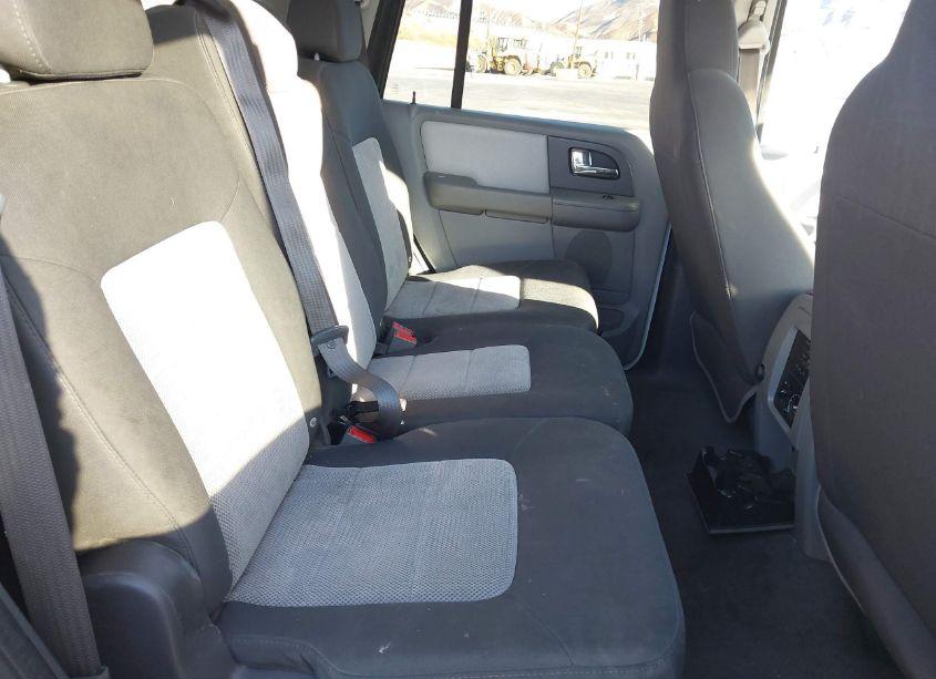Photo 8 of 2005 Ford Expedition XLT (VIN 1FMPU15555LA94780)