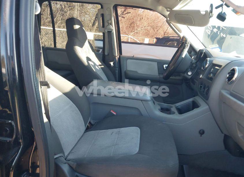 Photo 5 of 2006 Ford Expedition XLT/XLT SPORT (VIN 1FMPU15566LA84616)