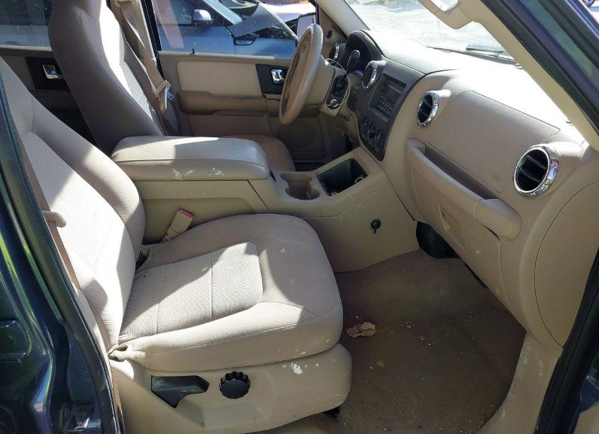 Photo 5 of 2005 Ford Expedition XLT (VIN 1FMPU15575LA27758)