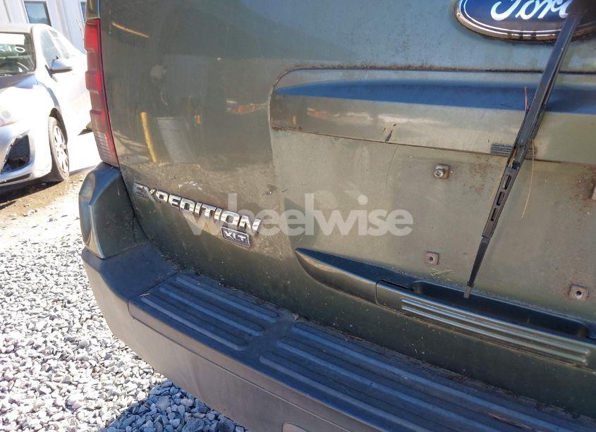 Photo 12 of 2005 Ford Expedition XLT (VIN 1FMPU15575LA44706)