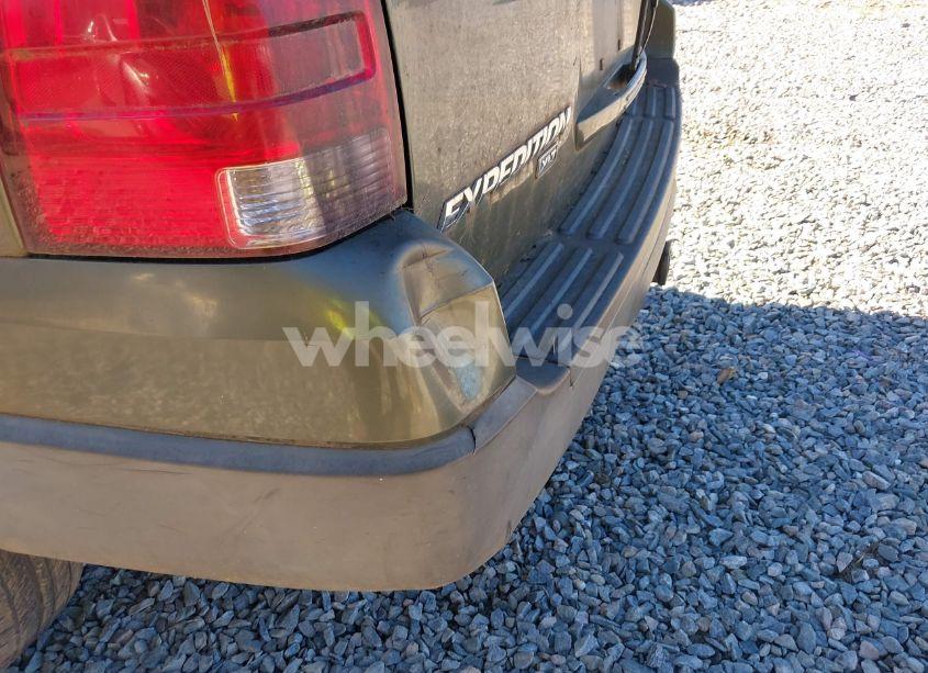 Photo 13 of 2005 Ford Expedition XLT (VIN 1FMPU15575LA44706)