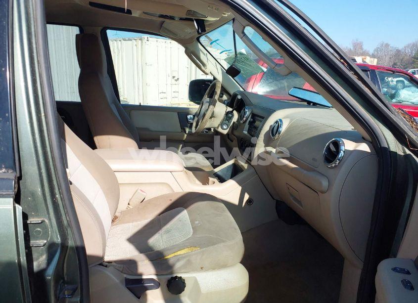Photo 5 of 2005 Ford Expedition XLT (VIN 1FMPU15575LA44706)