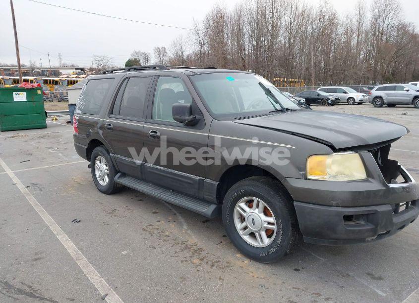 2005 Ford Expedition XLT (VIN 1FMPU15585LA33648) main photo