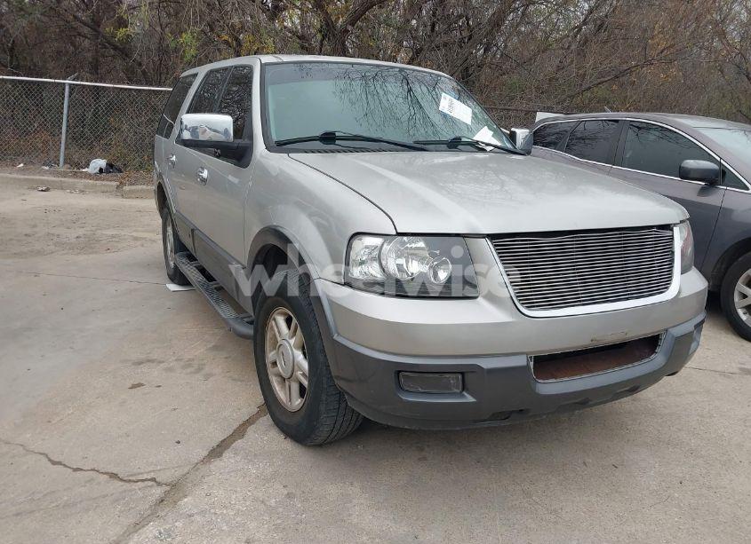 2005 Ford Expedition XLT (VIN 1FMPU15585LA77035) main photo
