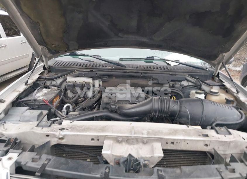 Photo 10 of 2005 Ford Expedition XLT (VIN 1FMPU15585LA77035)