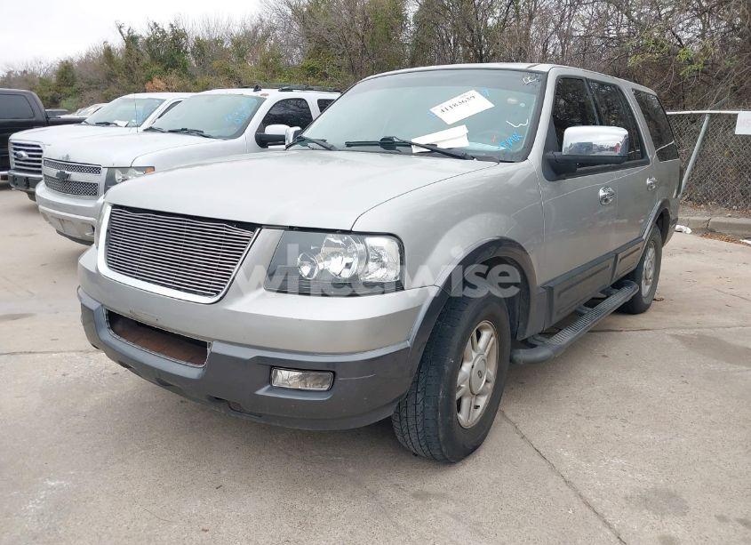 Photo 2 of 2005 Ford Expedition XLT (VIN 1FMPU15585LA77035)