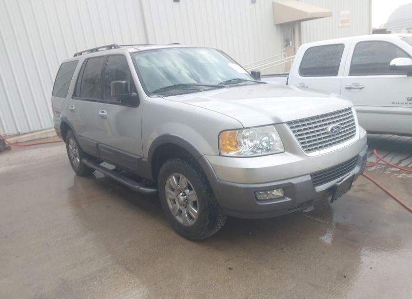 2005 Ford Expedition XLT (VIN 1FMPU15585LA85927) main photo