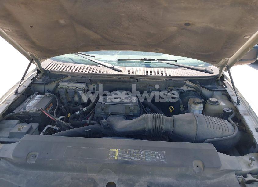 Photo 10 of 2005 Ford Expedition XLT (VIN 1FMPU15595LA75780)