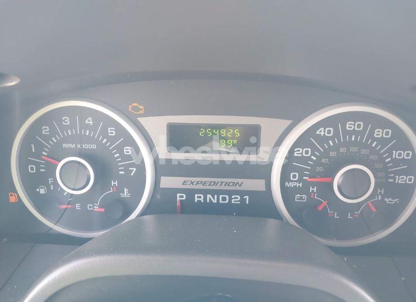 Photo 7 of 2005 Ford Expedition XLT (VIN 1FMPU15595LA75780)