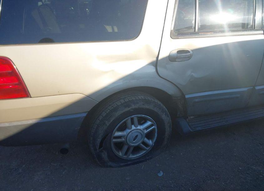 Photo 6 of 2006 Ford Expedition XLT/XLT SPORT (VIN 1FMPU15596LA55739)