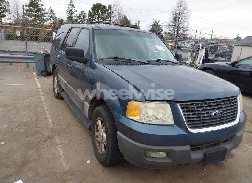 2004 Ford Expedition XLT (VIN 1FMPU15L24LA43038) main photo