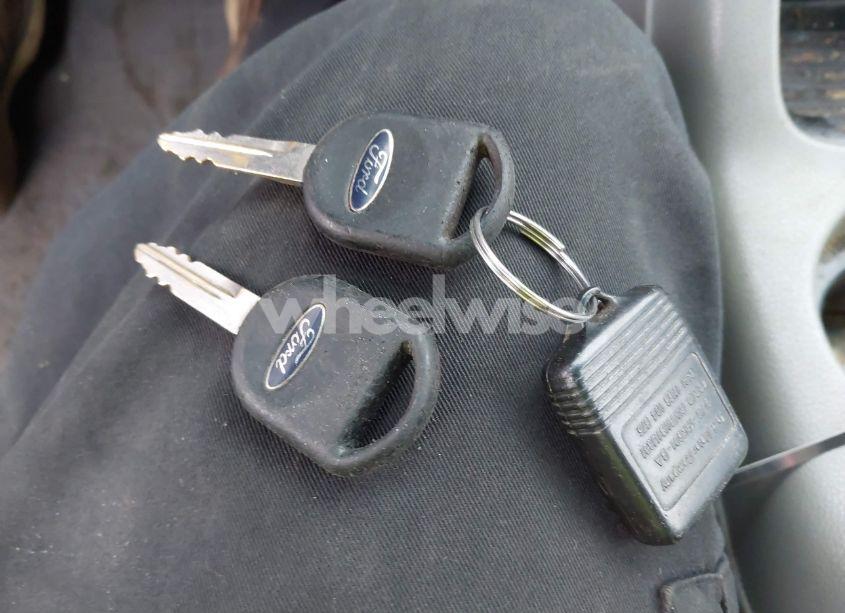 Photo 11 of 2004 Ford Expedition XLT (VIN 1FMPU15L24LA43038)