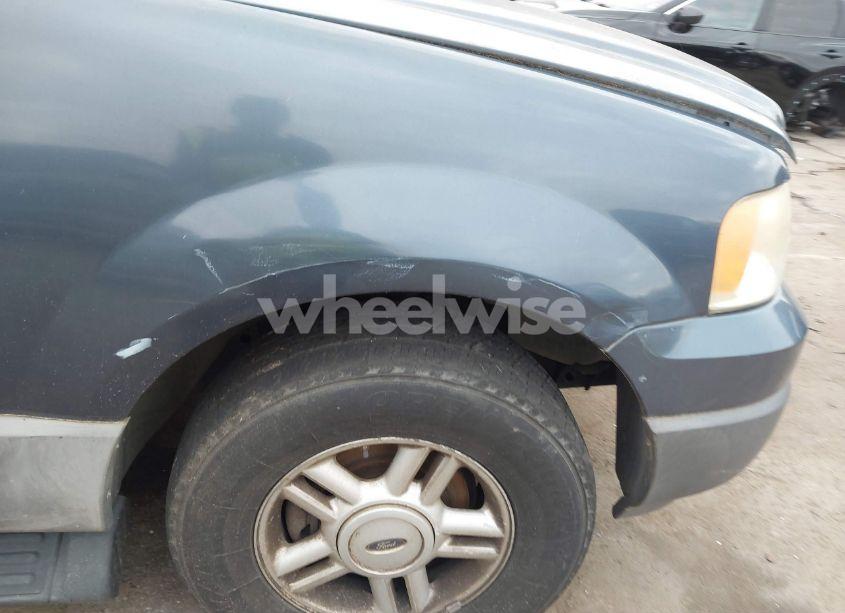 Photo 6 of 2004 Ford Expedition XLT (VIN 1FMPU15L24LA43038)