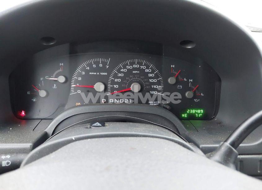 Photo 7 of 2004 Ford Expedition XLT (VIN 1FMPU15L24LA43038)