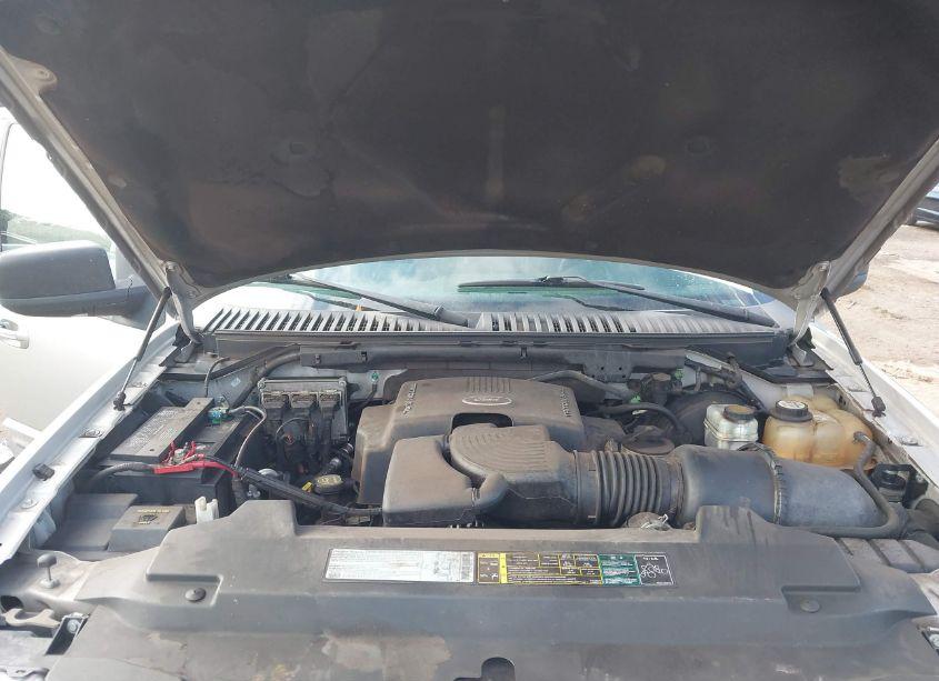 Photo 10 of 2003 Ford Expedition XLT (VIN 1FMPU15L33LA98645)