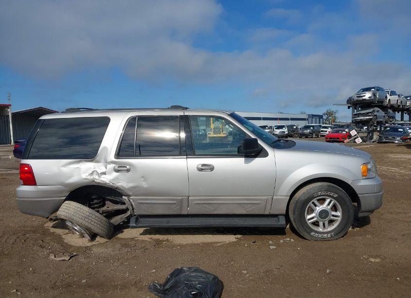 Photo 13 of 2003 Ford Expedition XLT (VIN 1FMPU15L33LA98645)