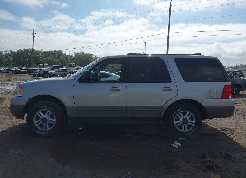 Photo 14 of 2003 Ford Expedition XLT (VIN 1FMPU15L33LA98645)