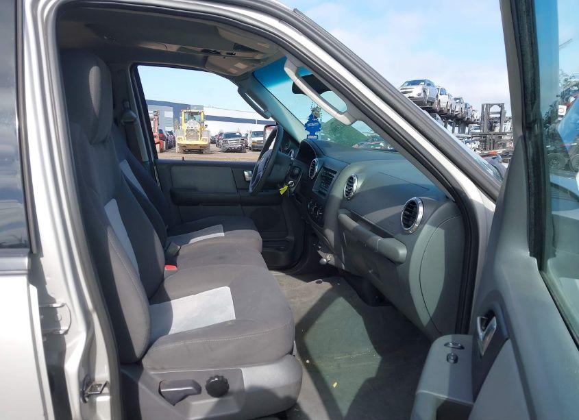 Photo 5 of 2003 Ford Expedition XLT (VIN 1FMPU15L33LA98645)