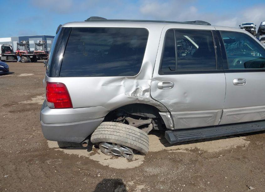 Photo 6 of 2003 Ford Expedition XLT (VIN 1FMPU15L33LA98645)