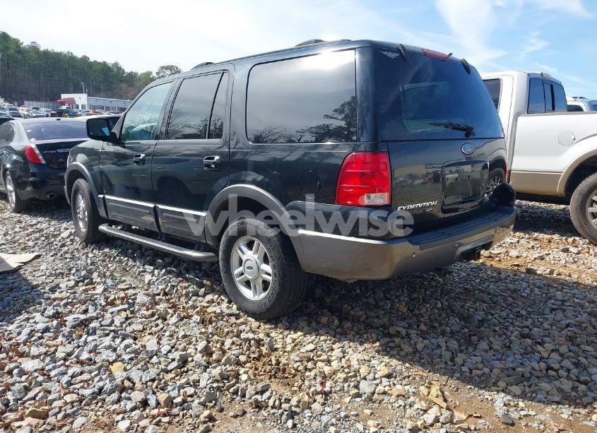 Photo 3 of 2004 Ford Expedition XLT (VIN 1FMPU15L34LA29374)