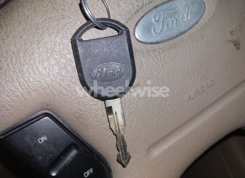 Photo 11 of 2003 Ford Expedition XLT (VIN 1FMPU15L43LC37911)