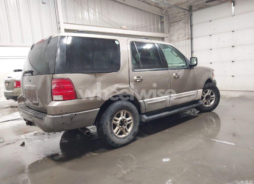 Photo 4 of 2003 Ford Expedition XLT (VIN 1FMPU15L43LC37911)