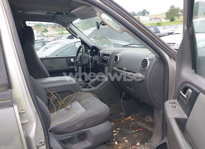 Photo 5 of 2003 Ford Expedition XLT (VIN 1FMPU15L53LB56755)