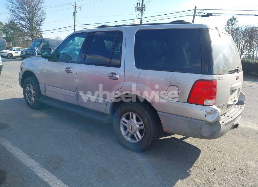 Photo 3 of 2003 Ford Expedition XLT (VIN 1FMPU15L53LC50263)