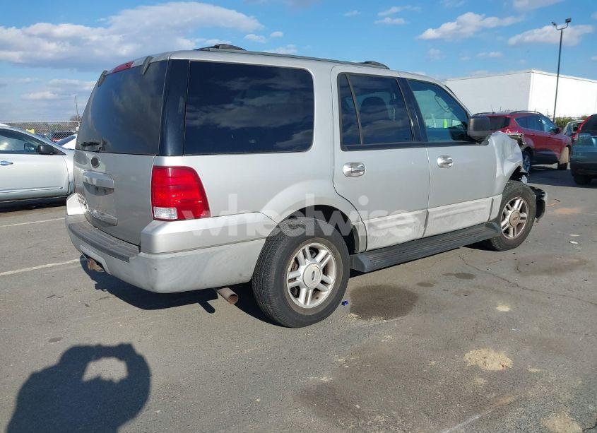 Photo 4 of 2003 Ford Expedition XLT (VIN 1FMPU15L53LC50263)