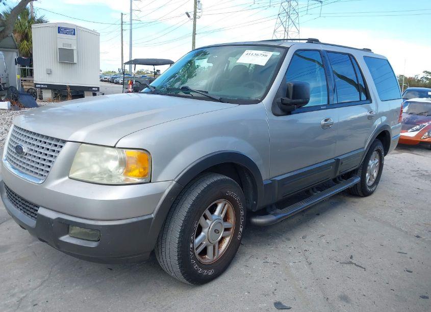 Photo 2 of 2004 Ford Expedition XLT (VIN 1FMPU15L54LB31534)