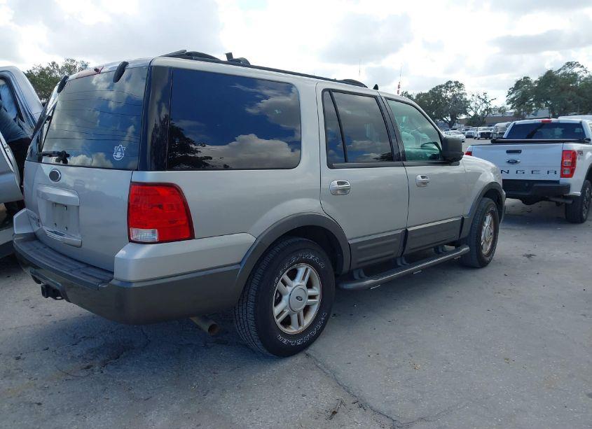Photo 4 of 2004 Ford Expedition XLT (VIN 1FMPU15L54LB31534)