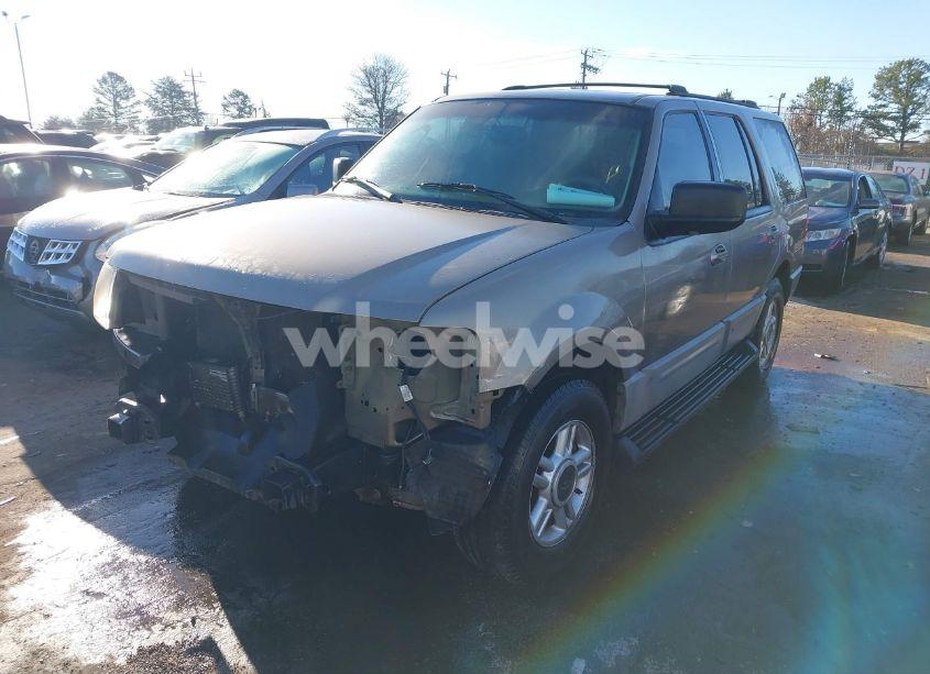 Photo 2 of 2003 Ford Expedition XLT (VIN 1FMPU15L93LB16050)