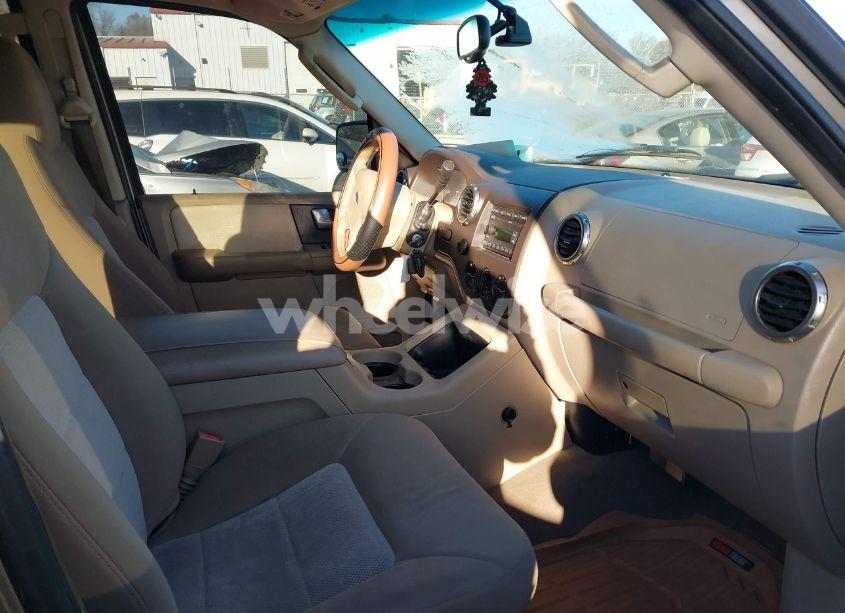 Photo 5 of 2003 Ford Expedition XLT (VIN 1FMPU15L93LB16050)