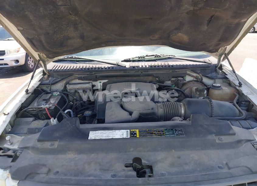 Photo 10 of 2003 Ford Expedition XLT (VIN 1FMPU15L93LC21431)