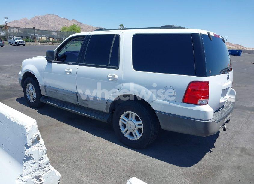 Photo 3 of 2003 Ford Expedition XLT (VIN 1FMPU15L93LC21431)