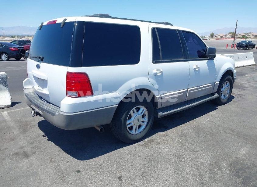 Photo 4 of 2003 Ford Expedition XLT (VIN 1FMPU15L93LC21431)