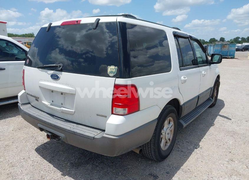 Photo 4 of 2004 Ford Expedition XLT (VIN 1FMPU15L94LA39908)
