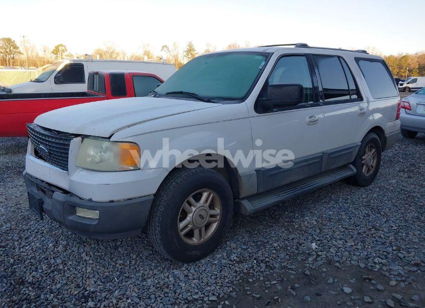 Photo 2 of 2004 Ford Expedition XLT (VIN 1FMPU15LX4LB50015)