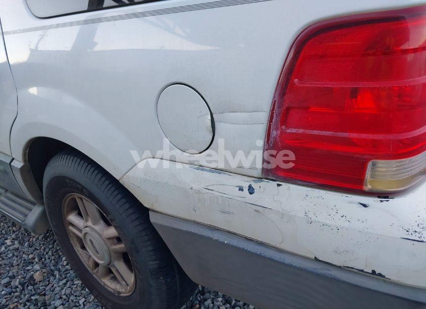 Photo 6 of 2004 Ford Expedition XLT (VIN 1FMPU15LX4LB50015)