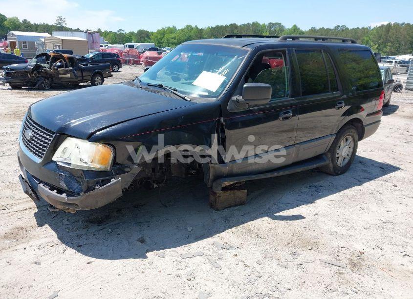 Photo 2 of 2005 Ford Expedition NBX/XLT (VIN 1FMPU16515LA05821)