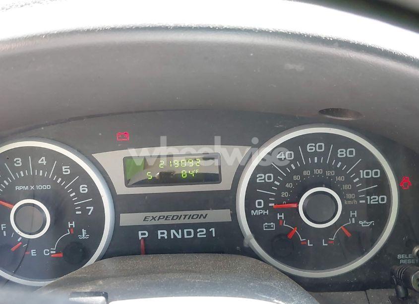 Photo 7 of 2005 Ford Expedition NBX/XLT (VIN 1FMPU16515LA05821)