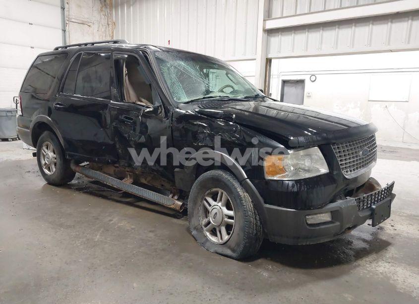 2005 Ford Expedition NBX/XLT (VIN 1FMPU16515LA85217) main photo