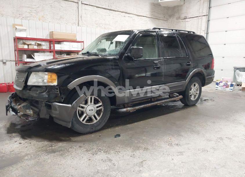 Photo 2 of 2005 Ford Expedition NBX/XLT (VIN 1FMPU16515LA85217)