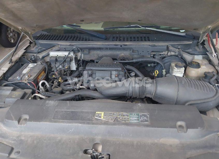 Photo 10 of 2005 Ford Expedition NBX/XLT (VIN 1FMPU16525LA81872)